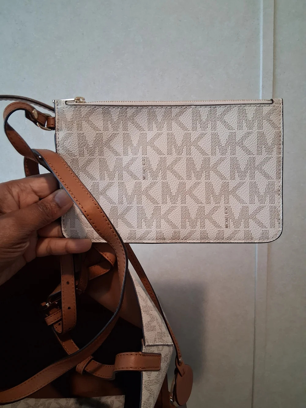 Michael Kors Beige Logo Tote Bag with Brown Trim With ATTACHED WALLET - Picture 2 of 8